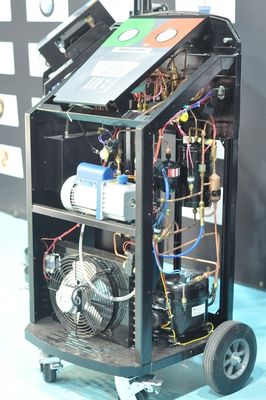 macchina di recupero del refrigerante dell'automobile di 300g/min R134a per il condizionatore d'aria
